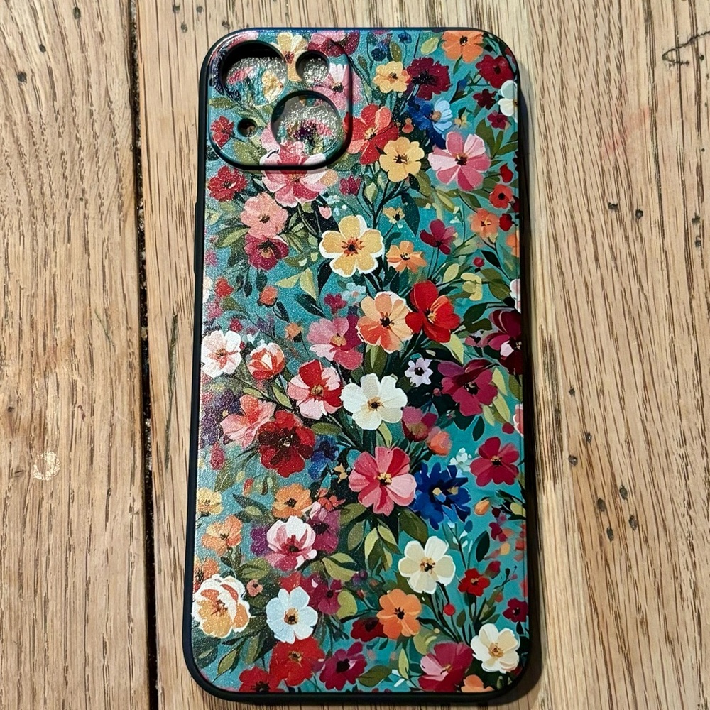 NWT iPhone 15 Plus cover